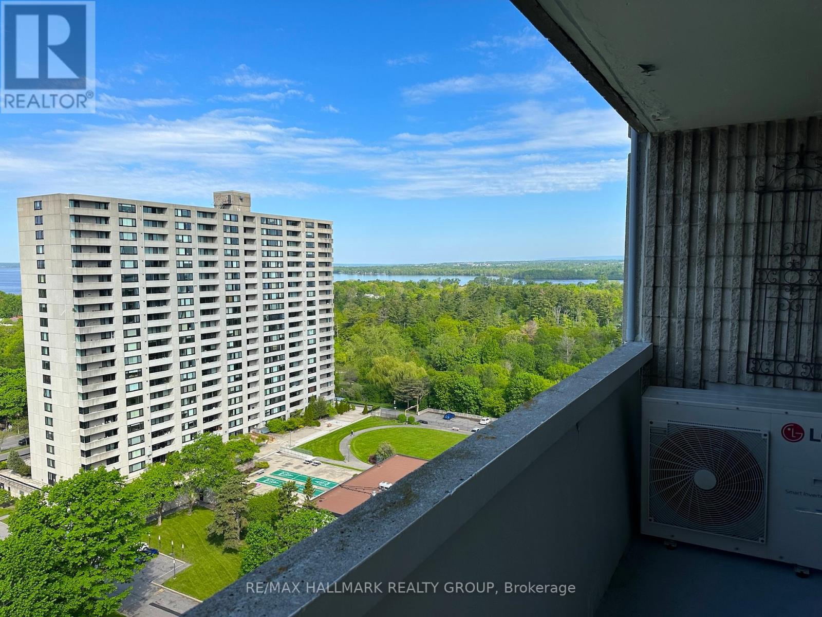 #1706 2625 REGINA STREET - 30