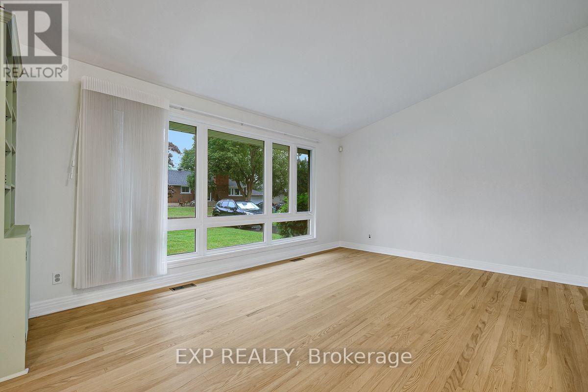 1473 CHOMLEY CRESCENT - 12