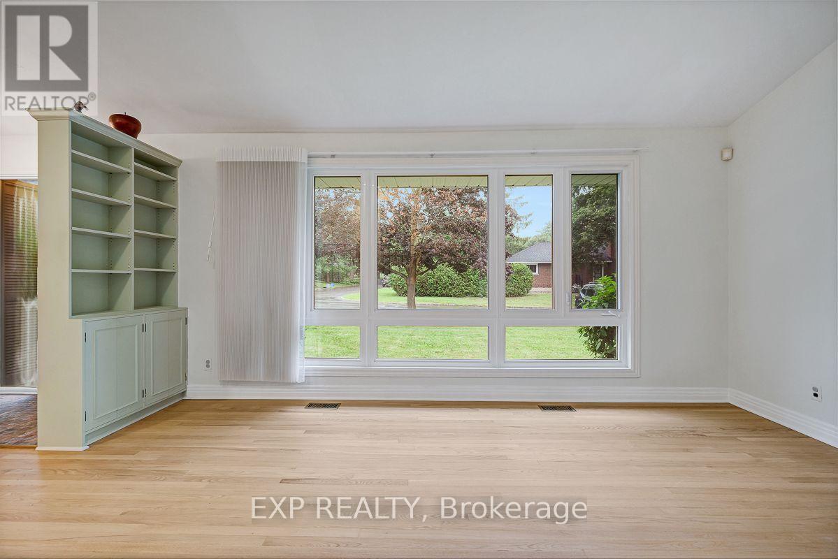1473 CHOMLEY CRESCENT - 13
