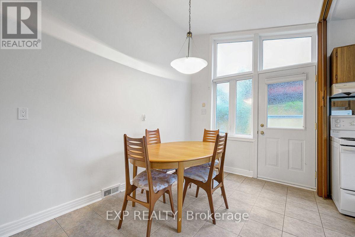 1473 CHOMLEY CRESCENT - 17
