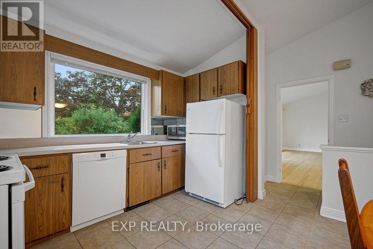 1473 CHOMLEY CRESCENT - 20