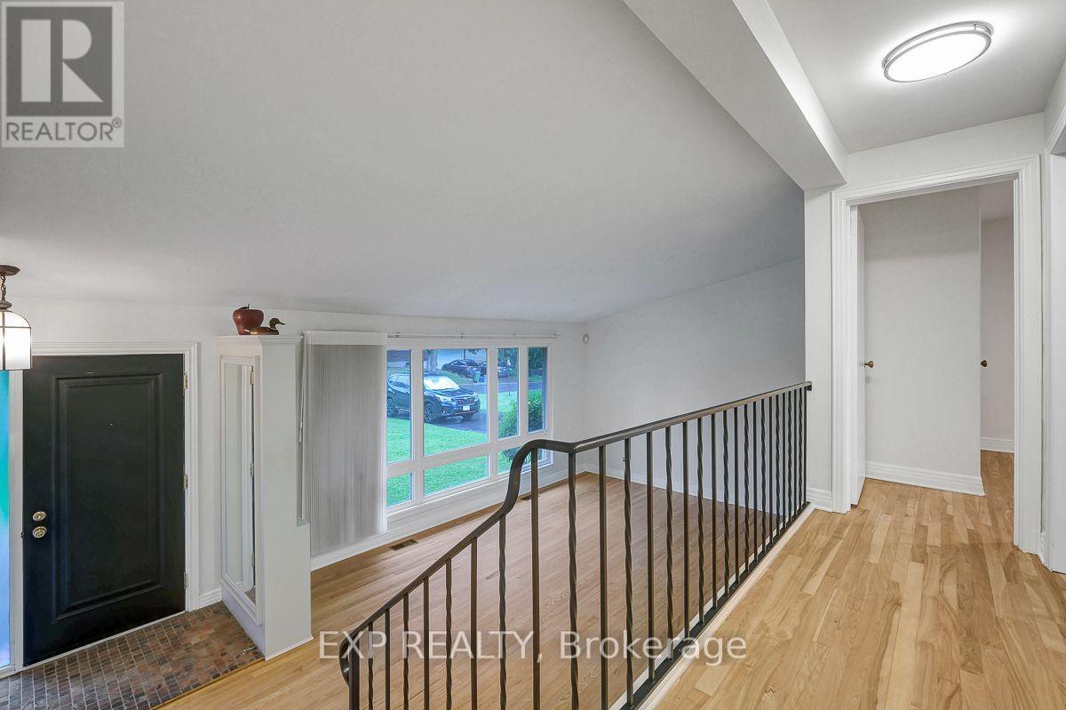 1473 CHOMLEY CRESCENT - 24