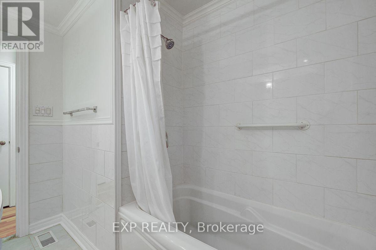 1473 CHOMLEY CRESCENT - 29