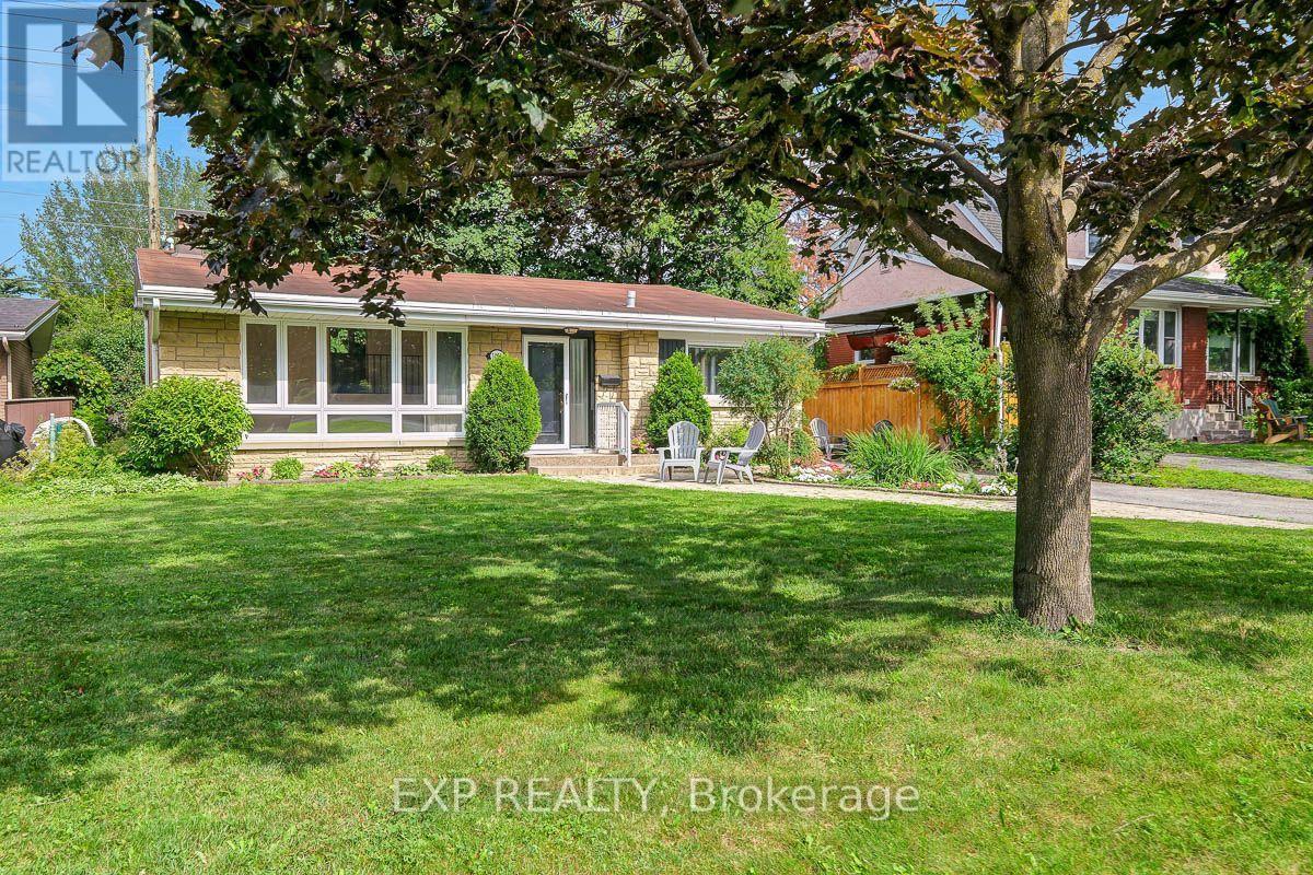 1473 CHOMLEY CRESCENT - 3