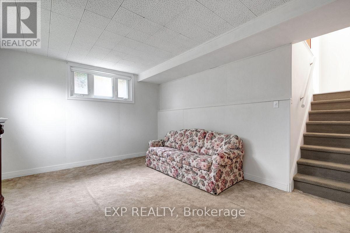 1473 CHOMLEY CRESCENT - 34