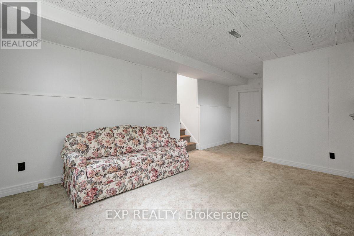 1473 CHOMLEY CRESCENT - 35