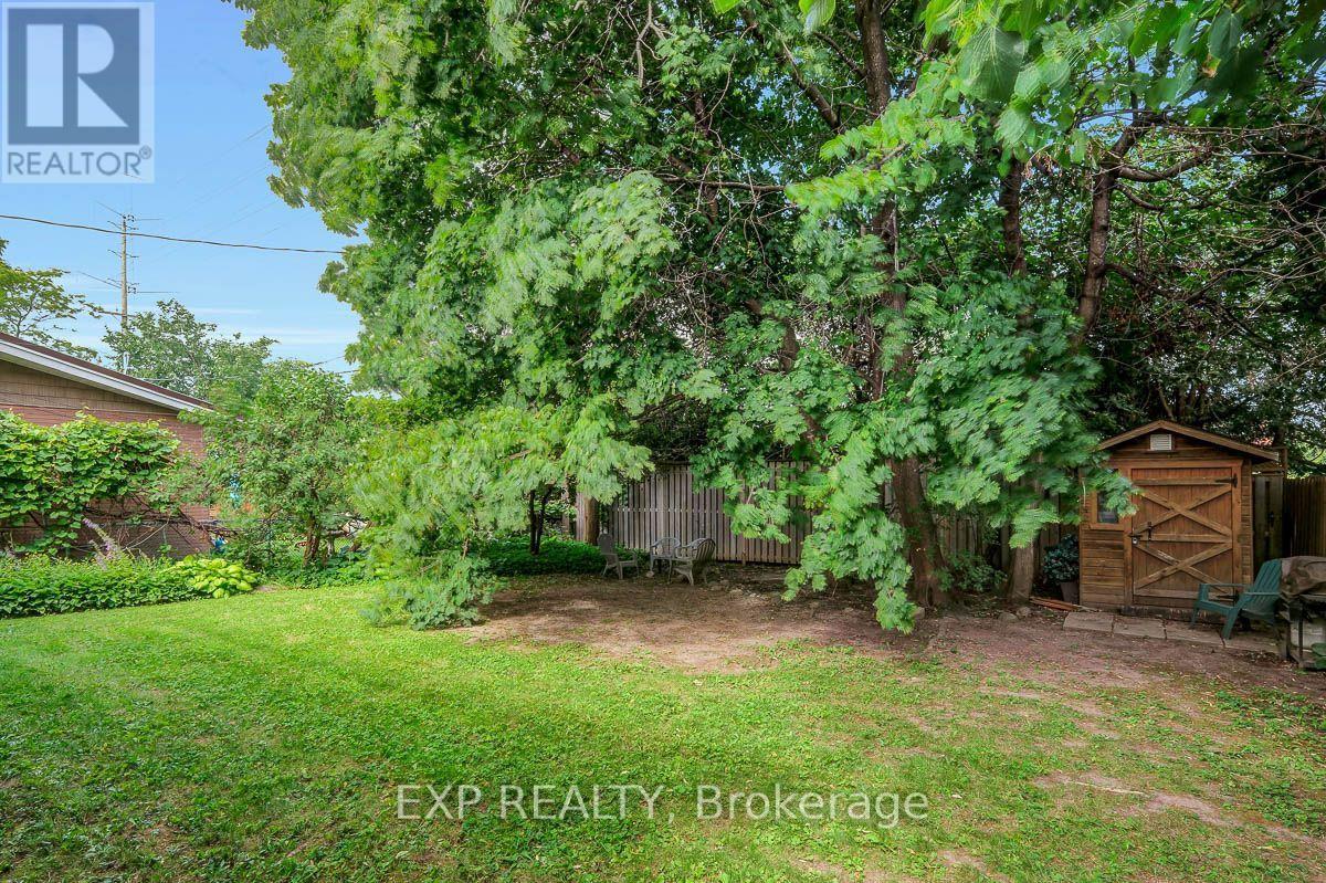 1473 CHOMLEY CRESCENT - 42