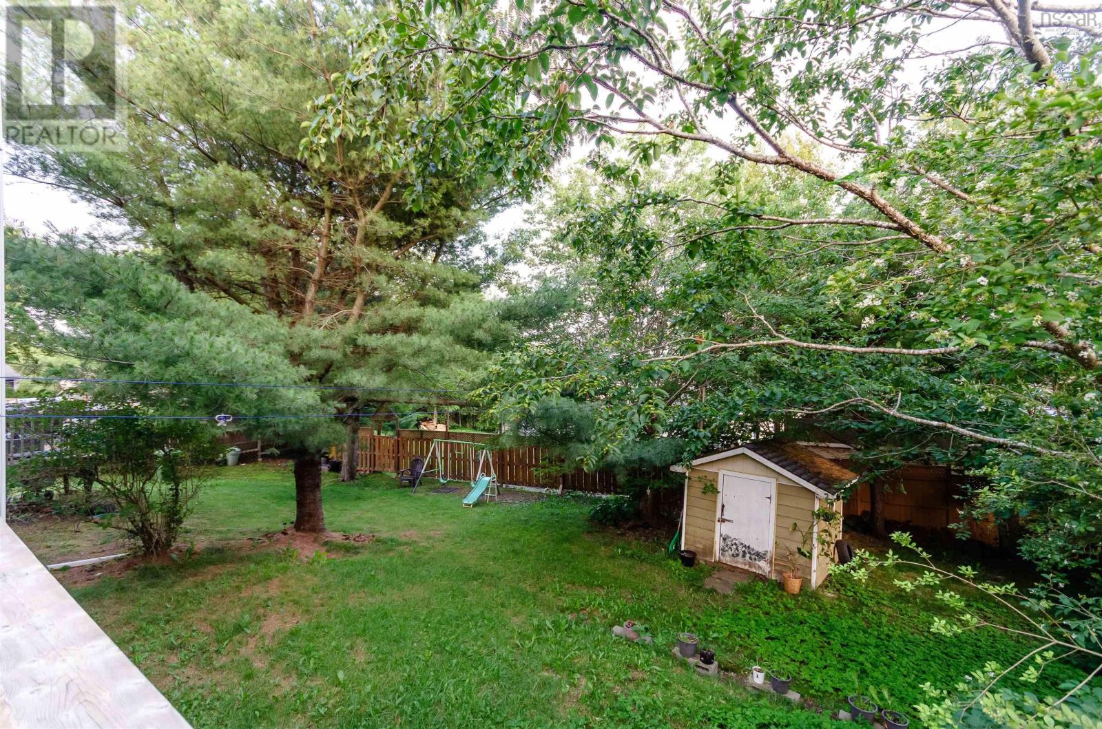 14 Huntingdon Drive - 46