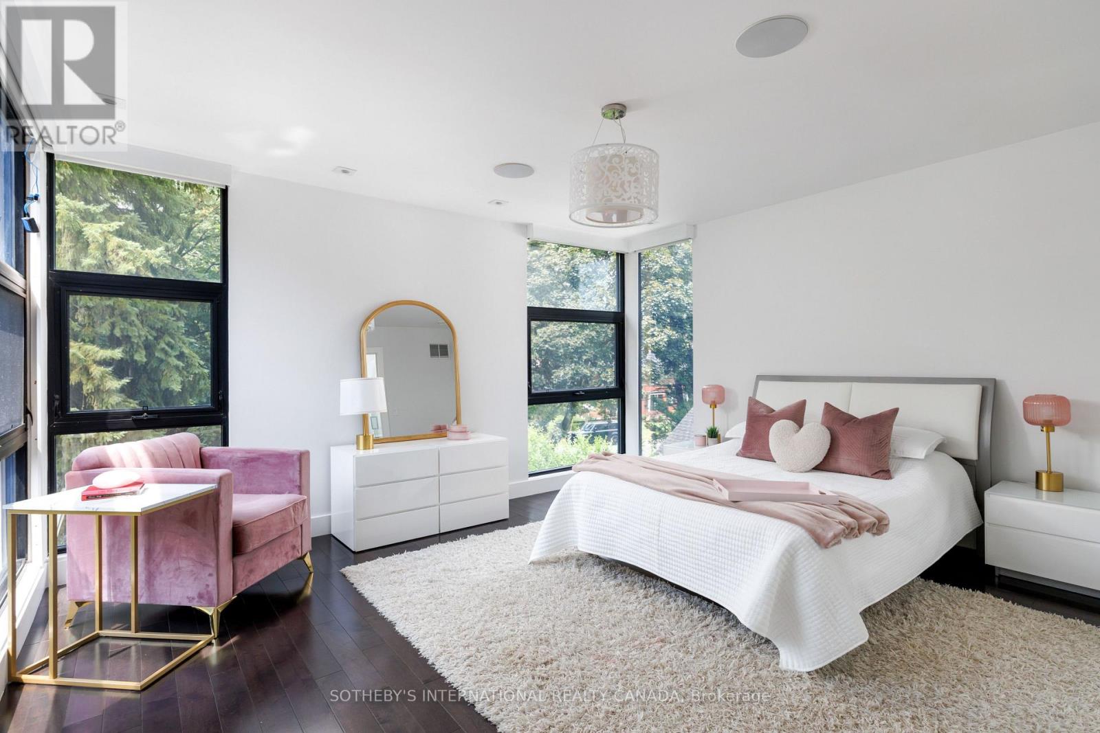 5 HARTFIELD ROAD - Image 32
