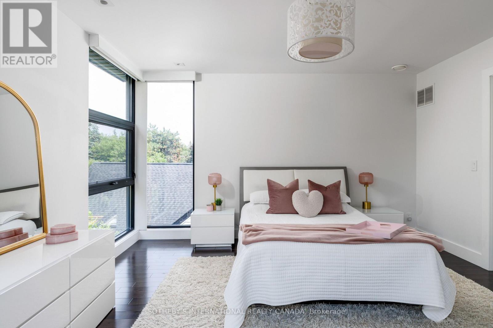 5 HARTFIELD ROAD - Image 33