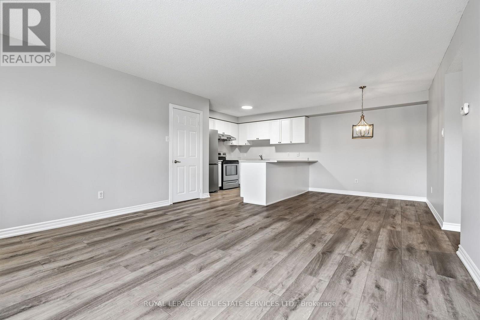 203-1701 LAMPMAN AVENUE - 12