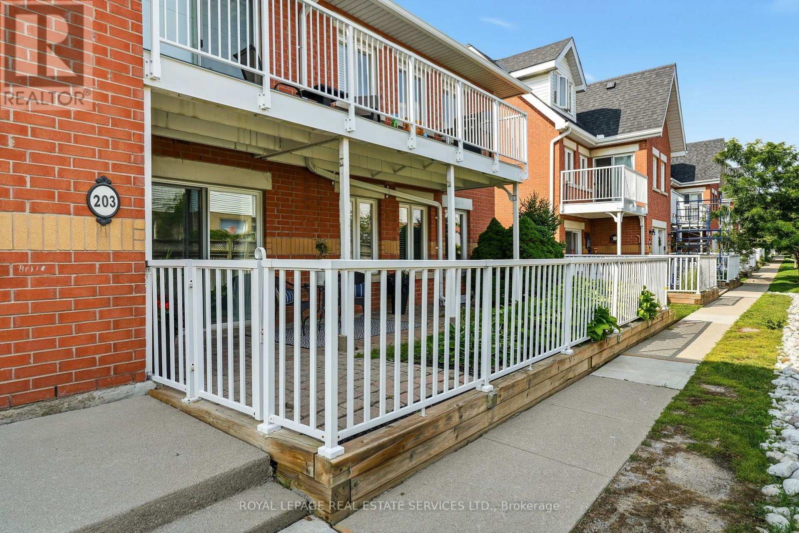 203-1701 LAMPMAN AVENUE - 3