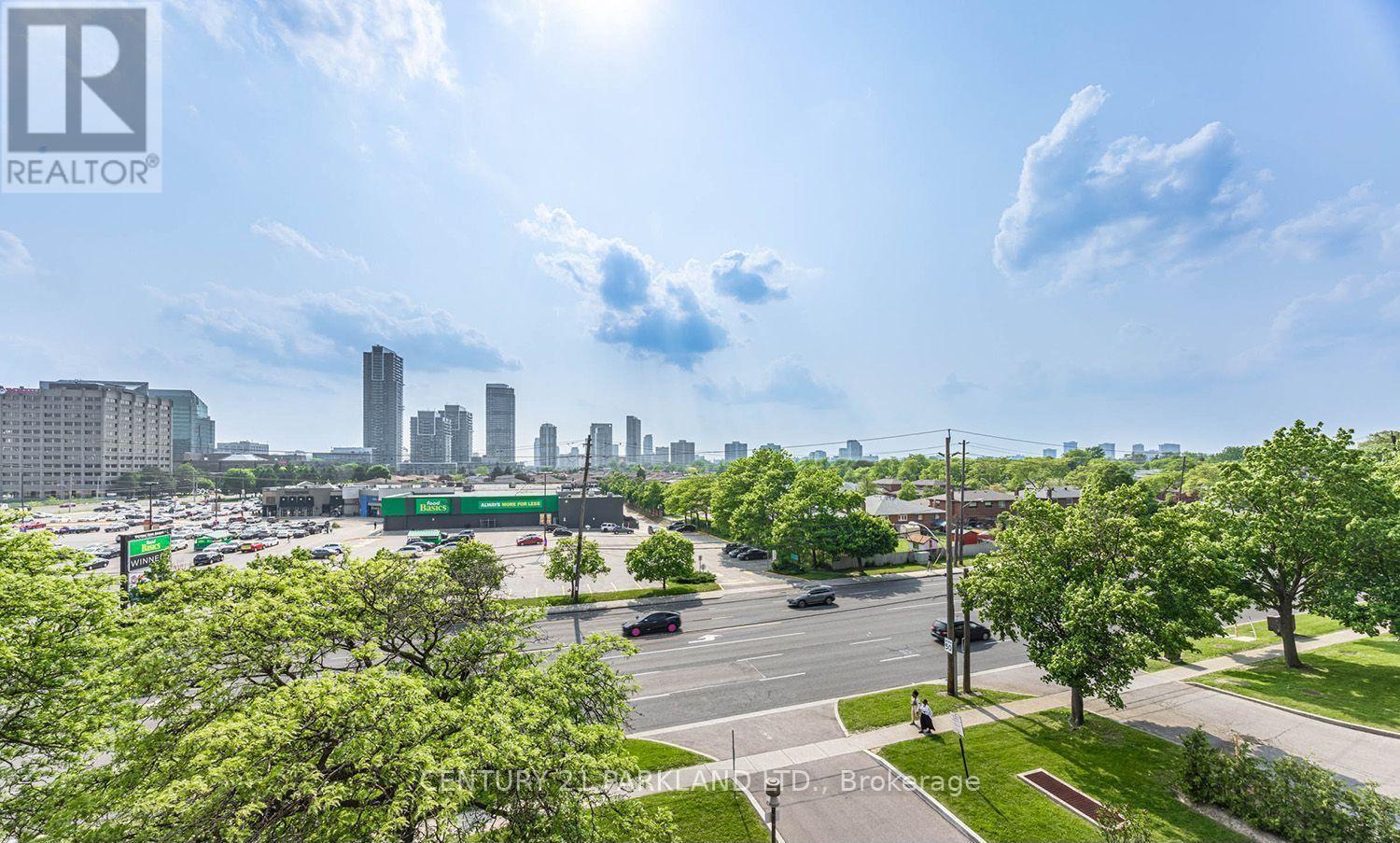 #203 2721 VICTORIA PK AVENUE - 40