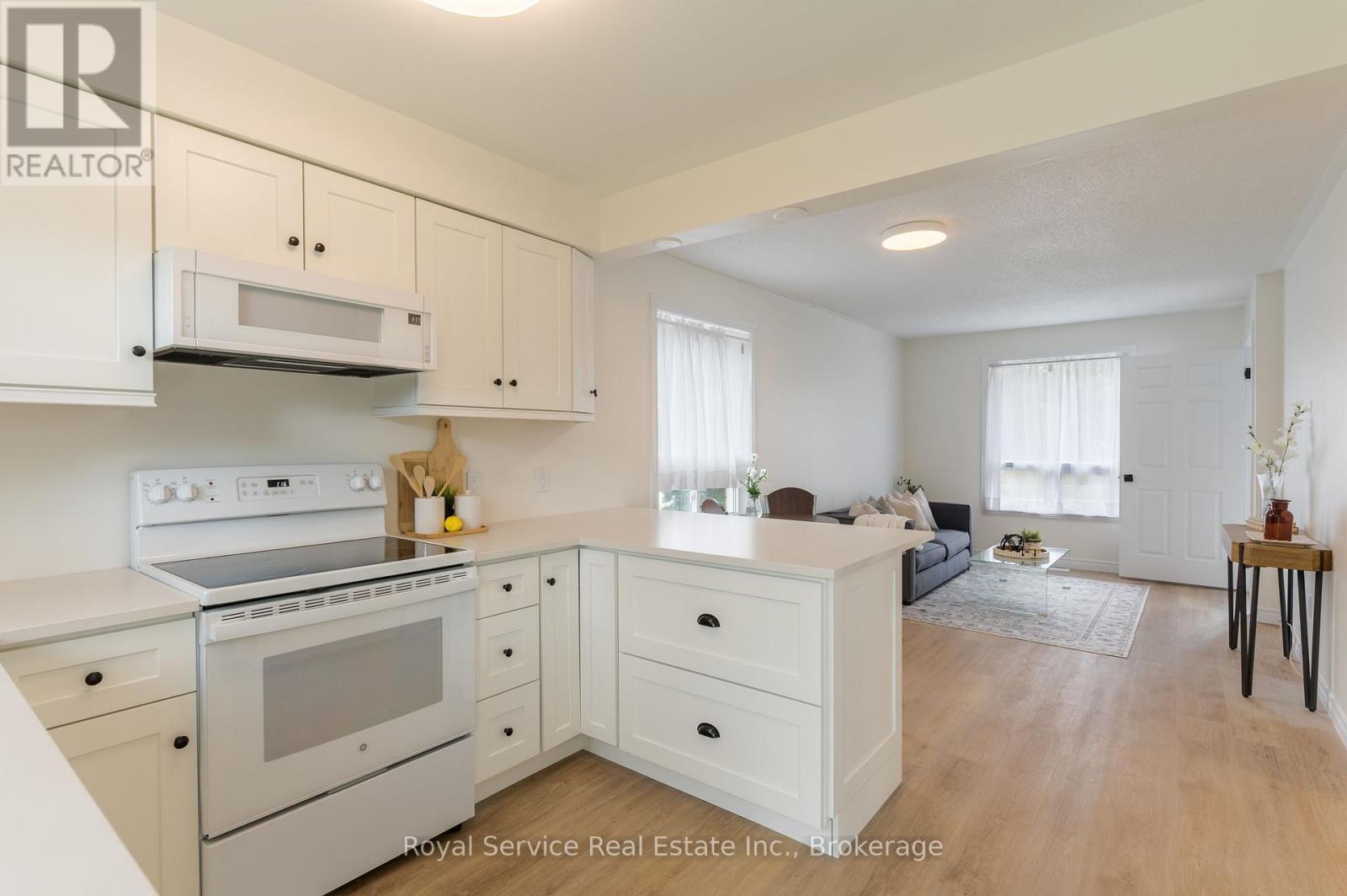 228 TOWERHILL ROAD - 17