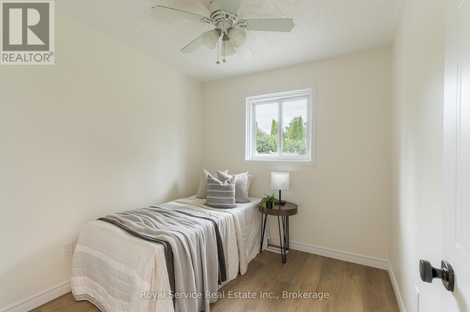 228 TOWERHILL ROAD - 26