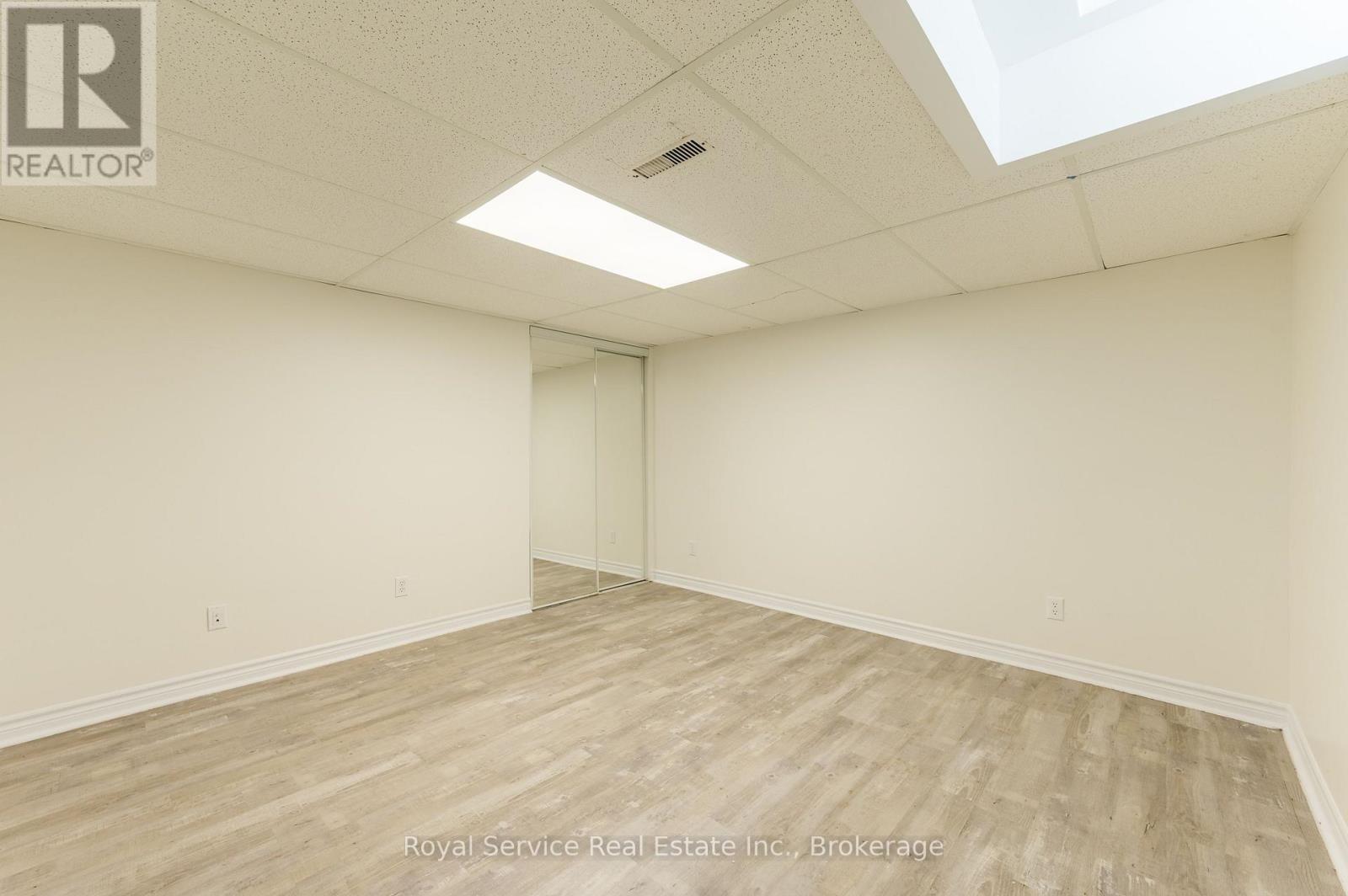 228 TOWERHILL ROAD - 31