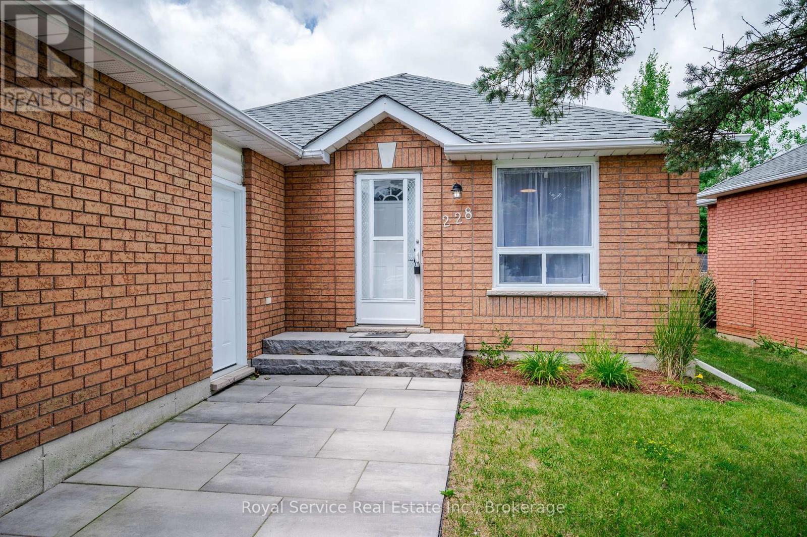 228 TOWERHILL ROAD - 5