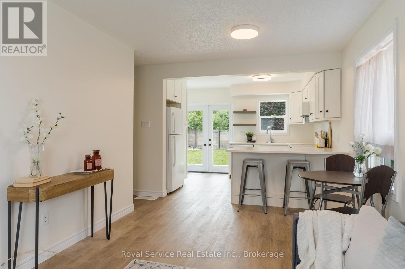 228 TOWERHILL ROAD - 9