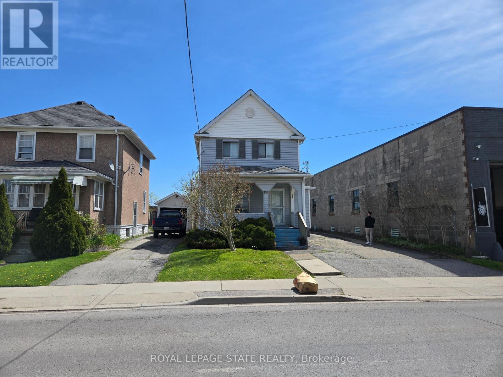 224 BURGAR STREET - 1