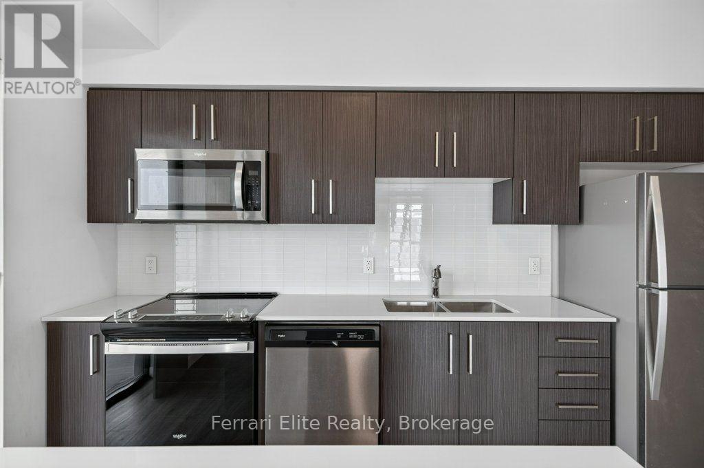 #1114 15 QUEEN STREET S - 12