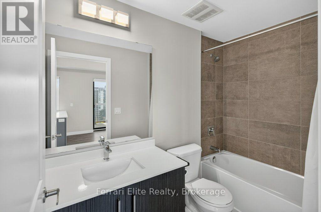 #1114 15 QUEEN STREET S - 15