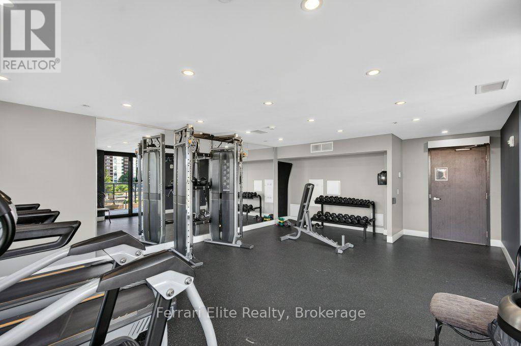 #1114 15 QUEEN STREET S - 28
