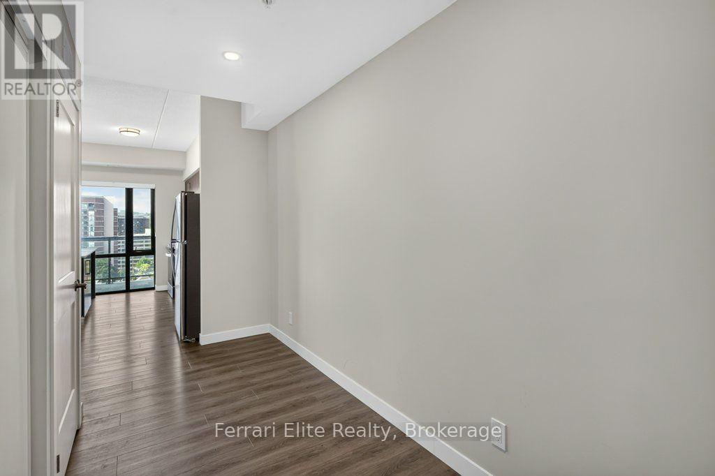 #1114 15 QUEEN STREET S - 8