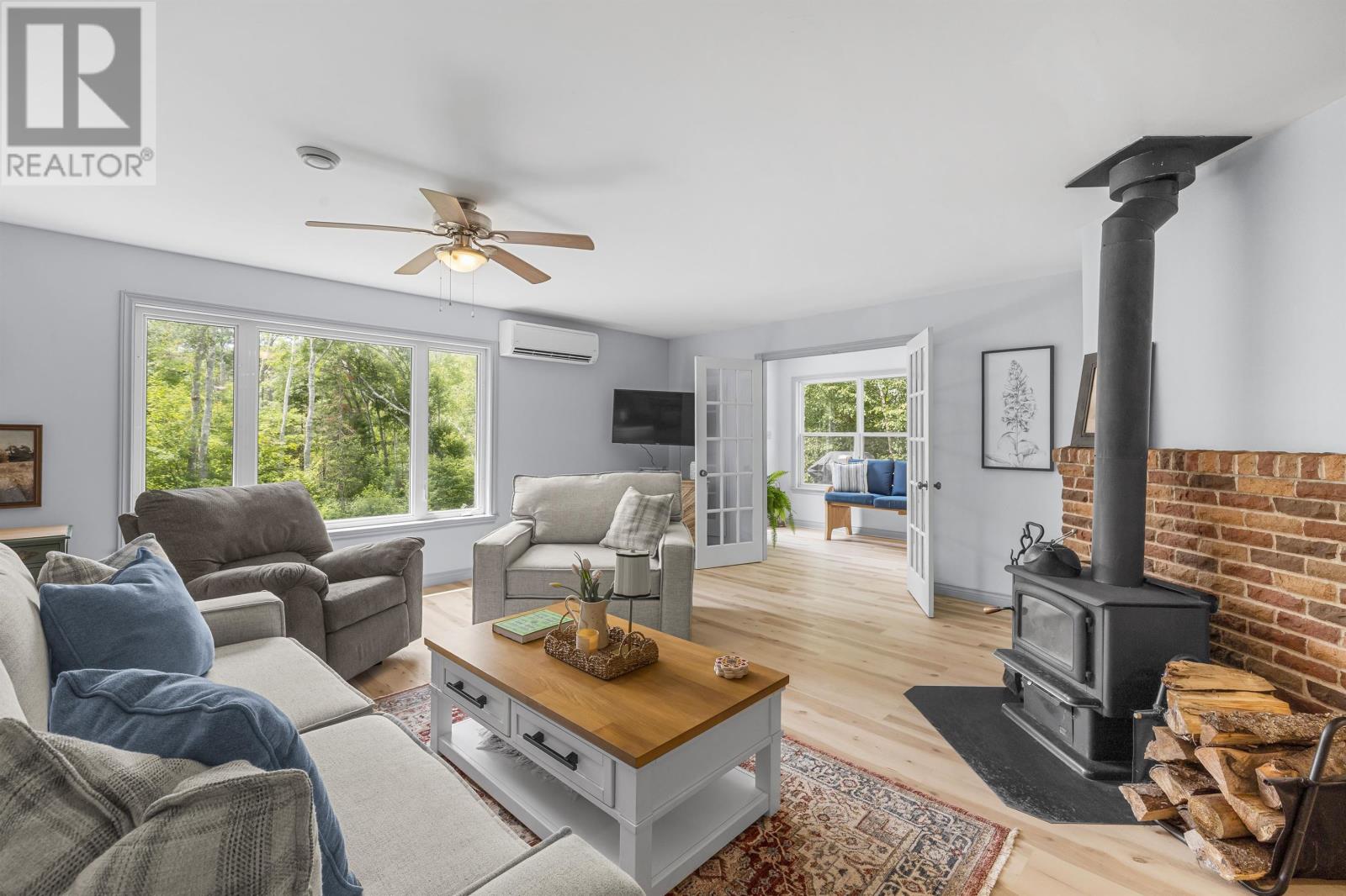 843 Rattenbury Road - Image 16