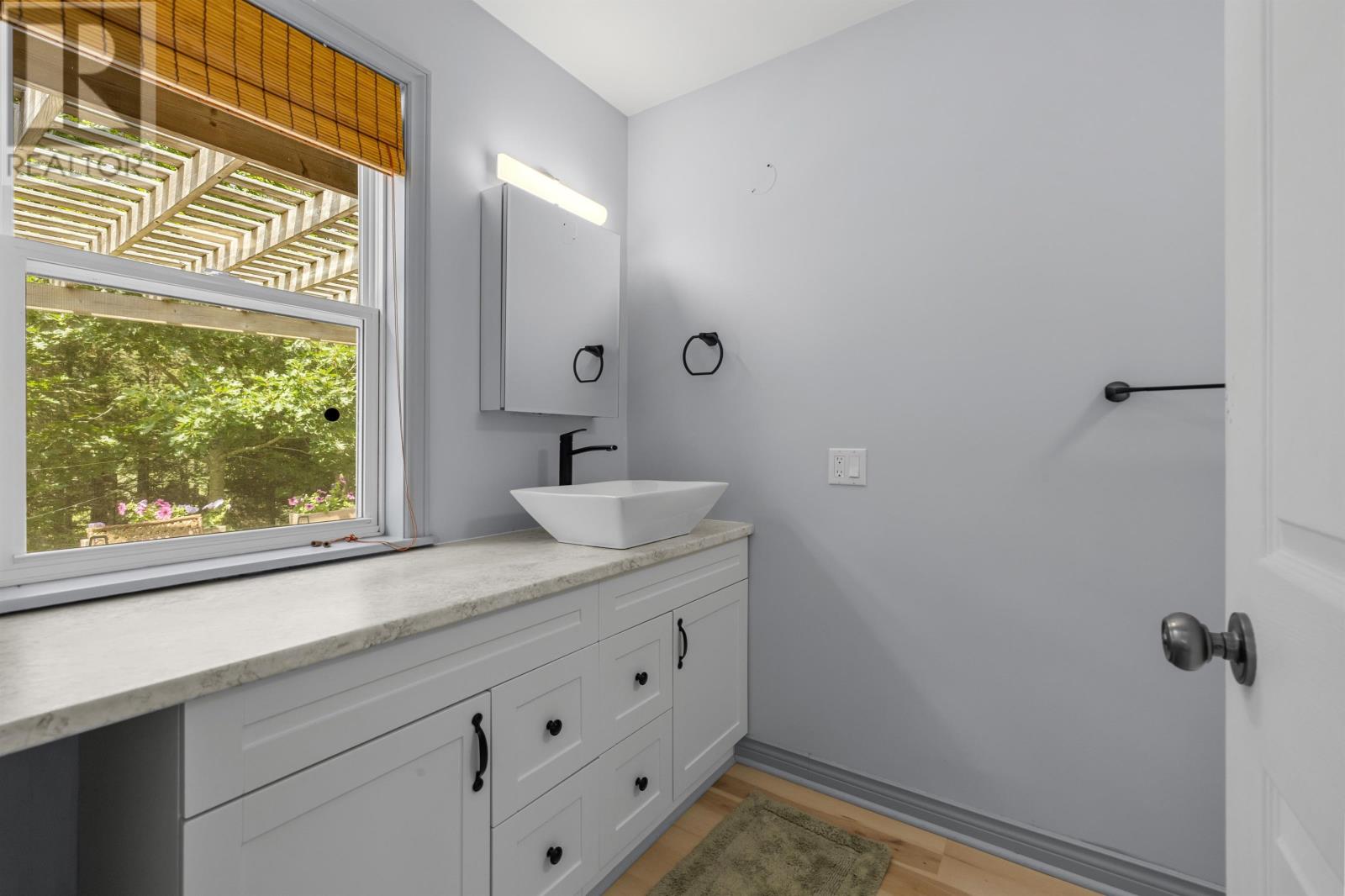 843 Rattenbury Road - Image 25