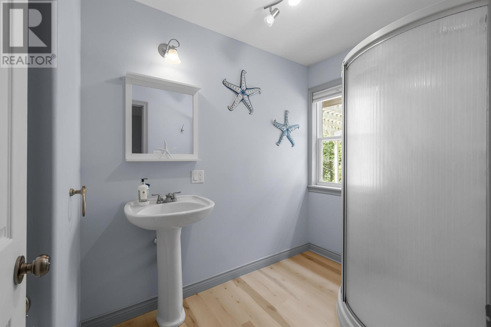 843 Rattenbury Road - Image 31