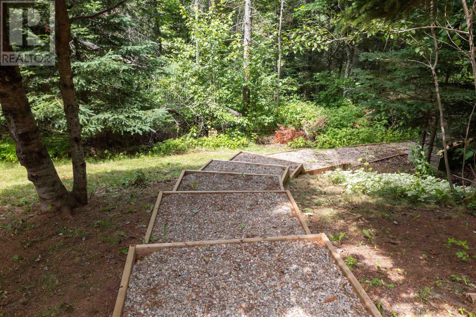 843 Rattenbury Road - Image 35