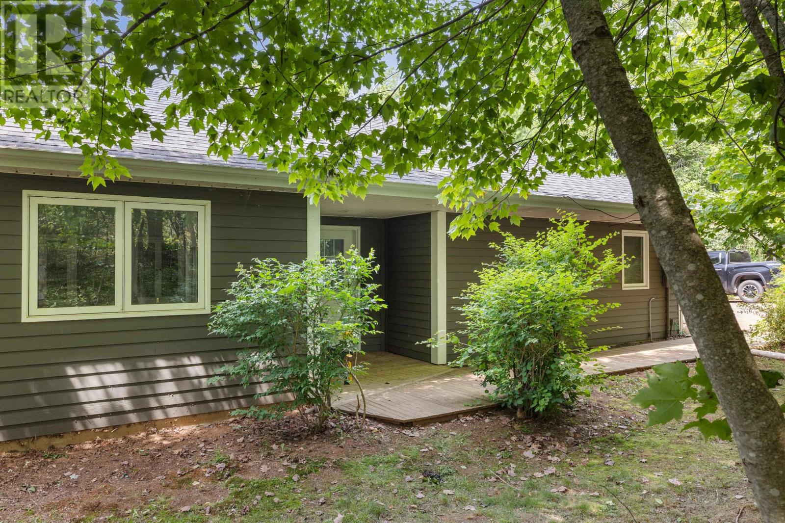 843 Rattenbury Road - Image 36