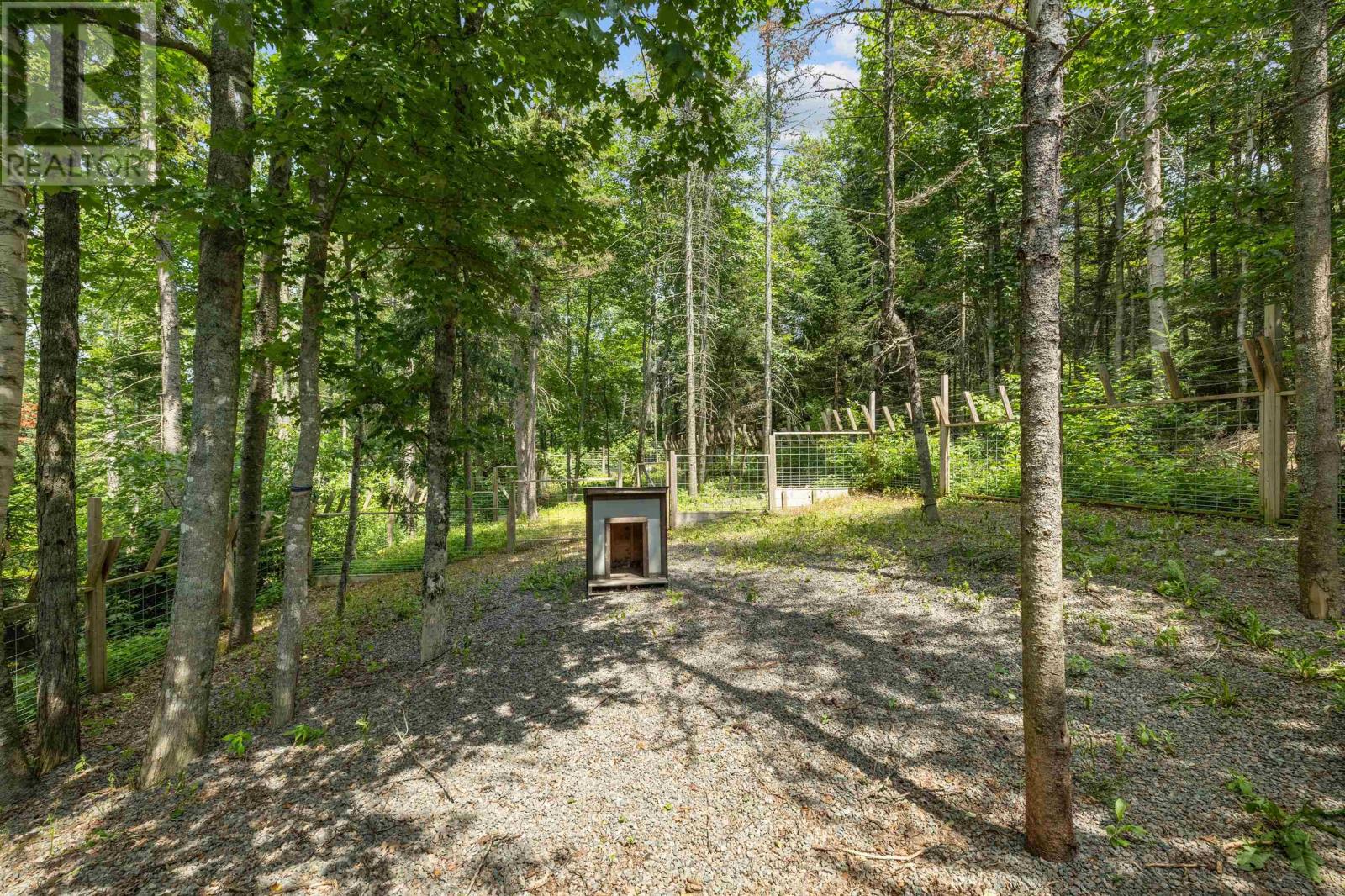 843 Rattenbury Road - Image 43