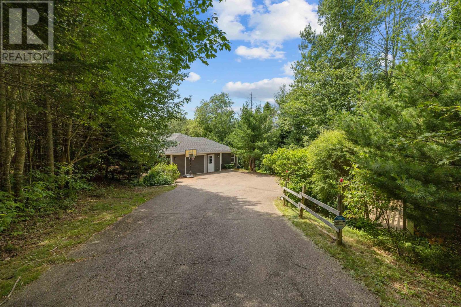 843 Rattenbury Road - Image 44