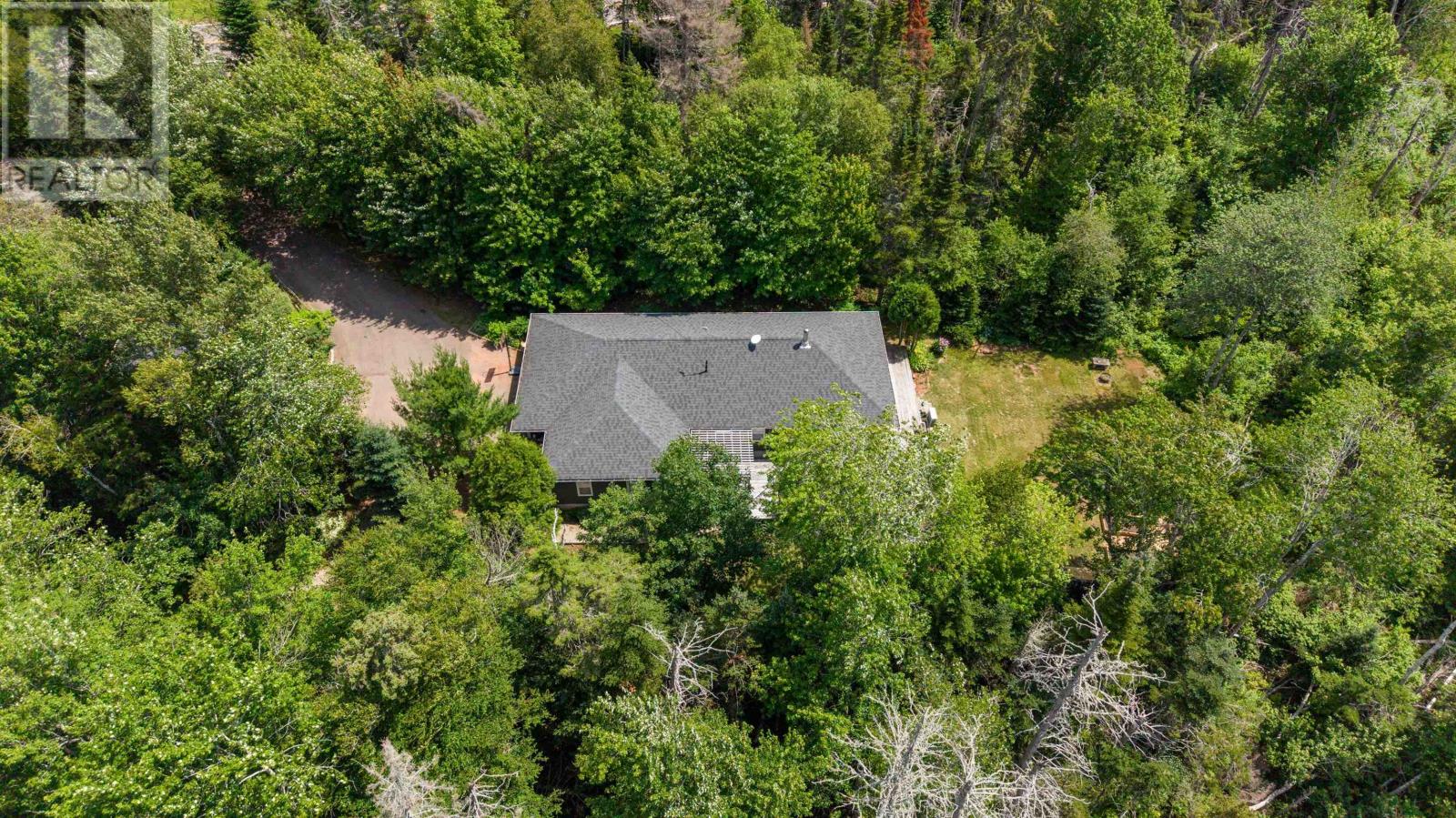 843 Rattenbury Road - Image 45