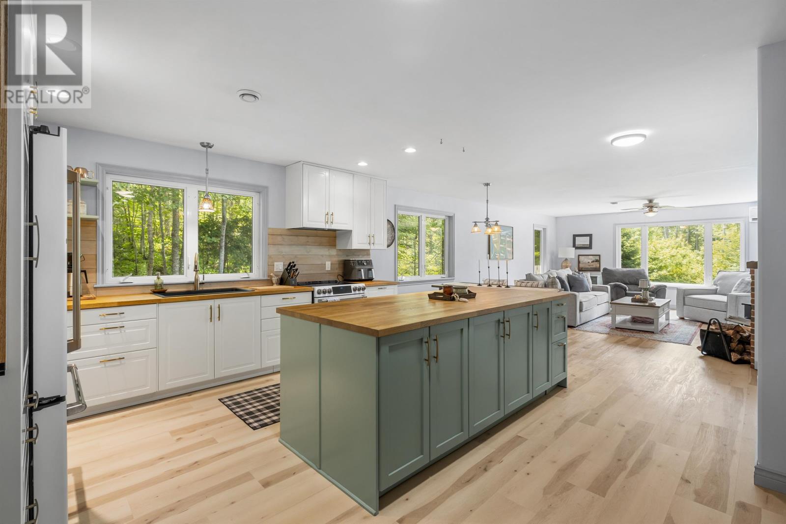 843 Rattenbury Road - Image 6