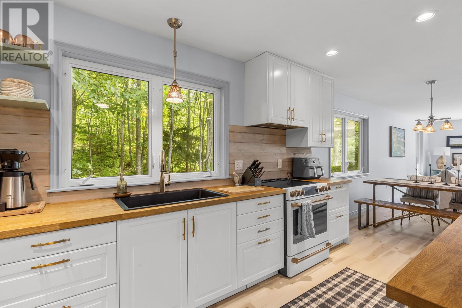 843 Rattenbury Road - Image 7