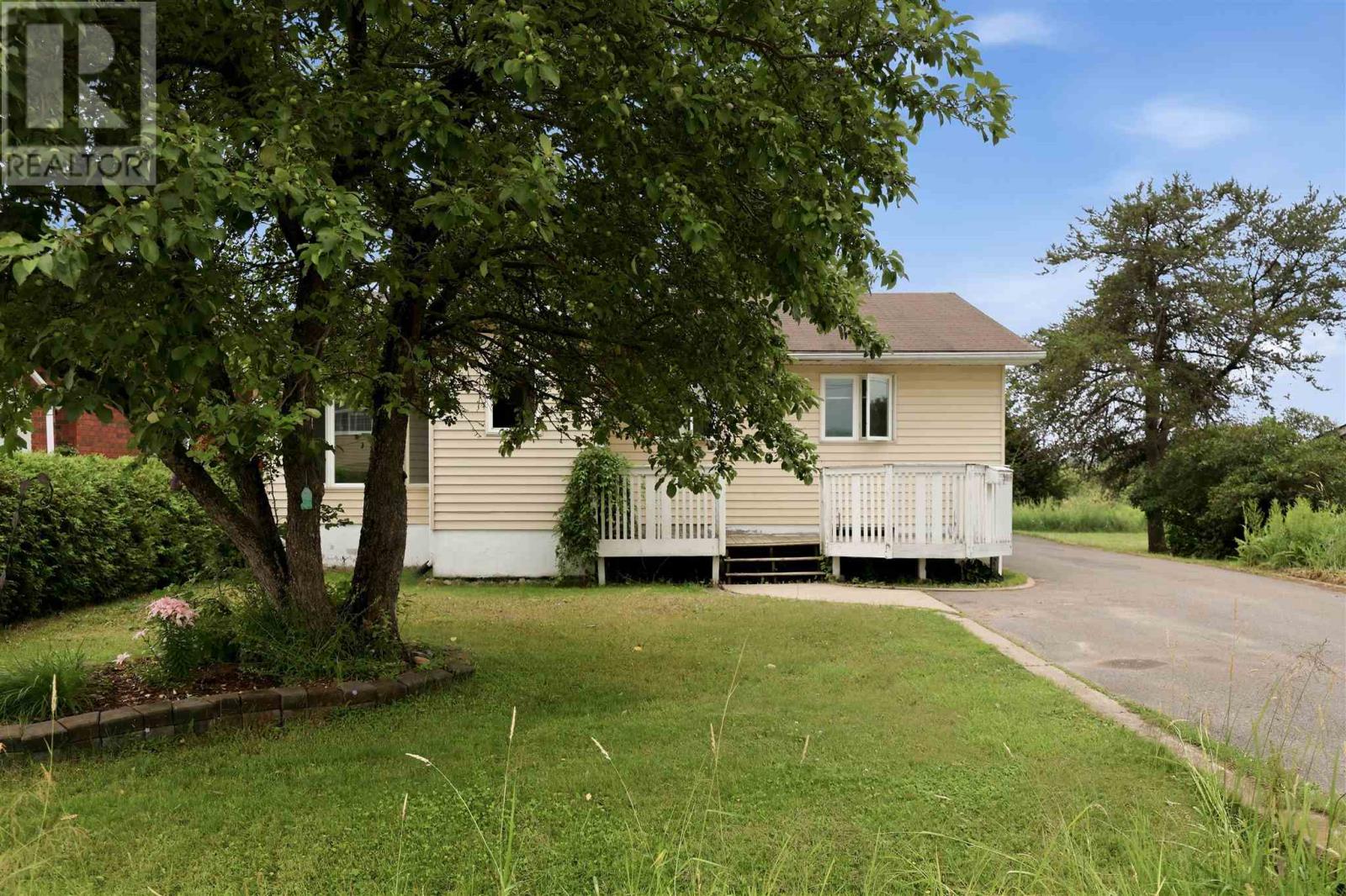 59 Chippewa ST - 31