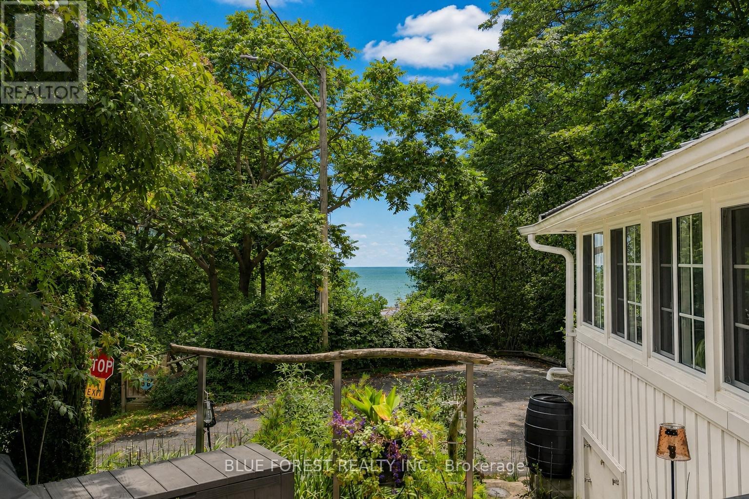 192 MITCHELL STREET - 2