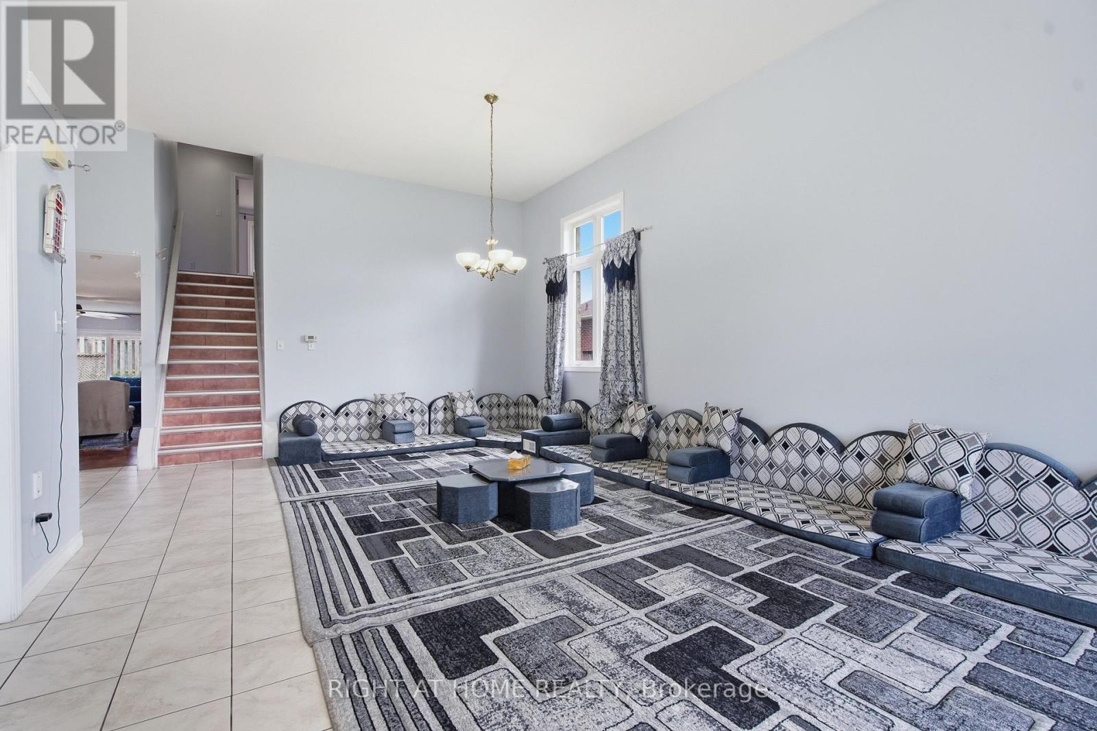 210 HAWTHORNE ROAD - 12