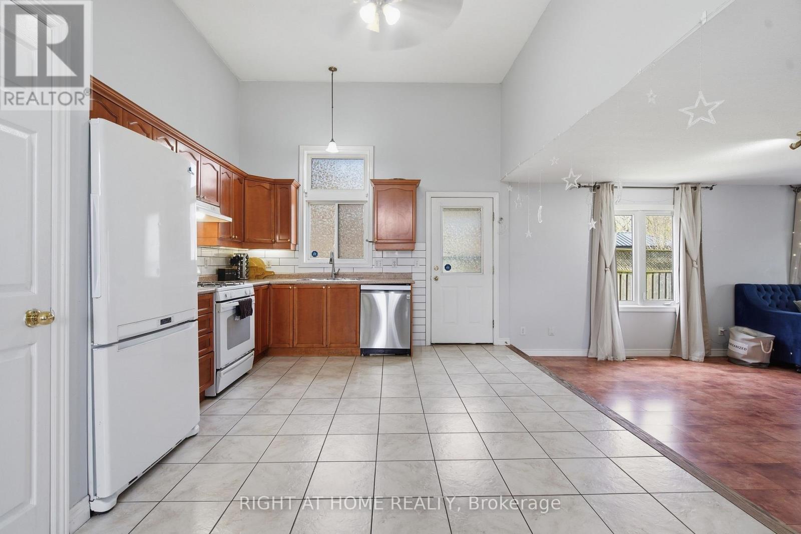 210 HAWTHORNE ROAD - 15