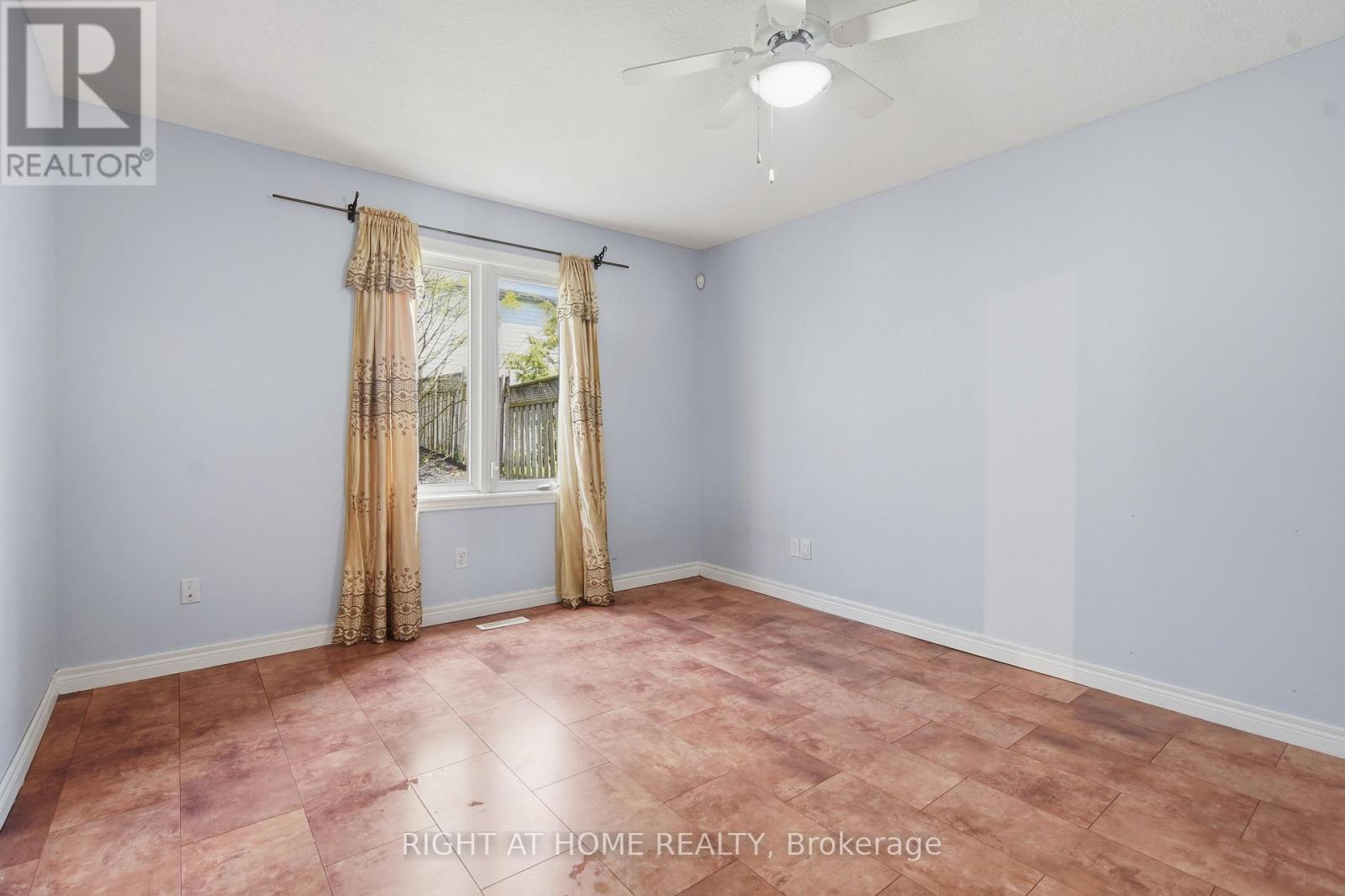 210 HAWTHORNE ROAD - 22
