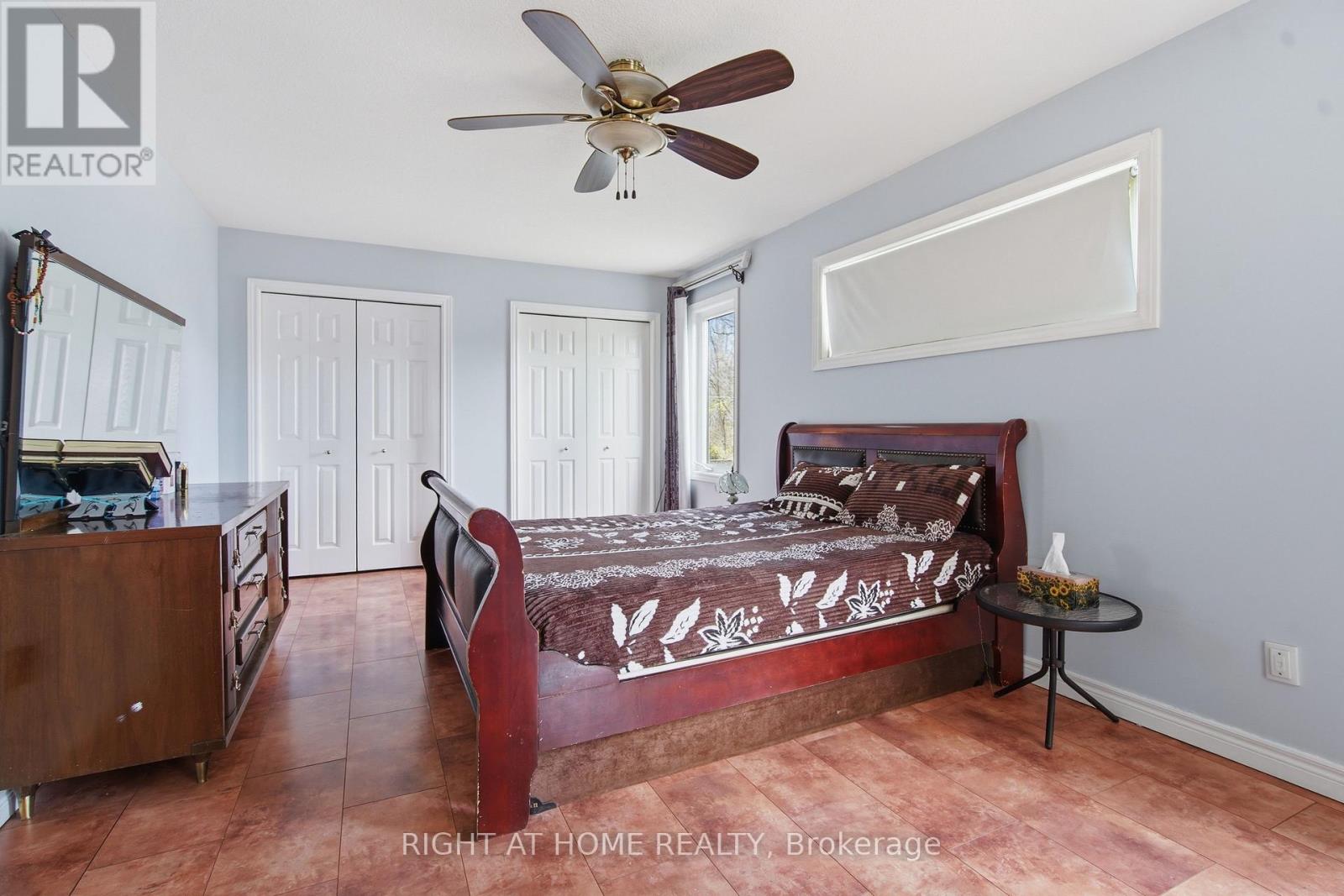 210 HAWTHORNE ROAD - 25
