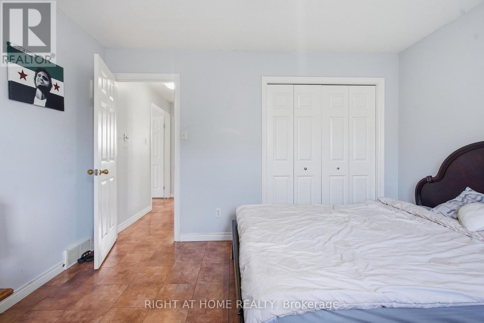 210 HAWTHORNE ROAD - 32