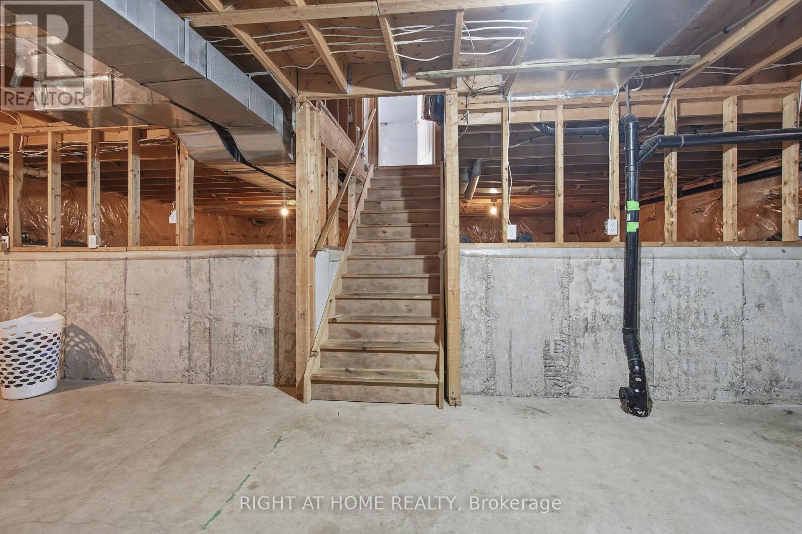 210 HAWTHORNE ROAD - 38