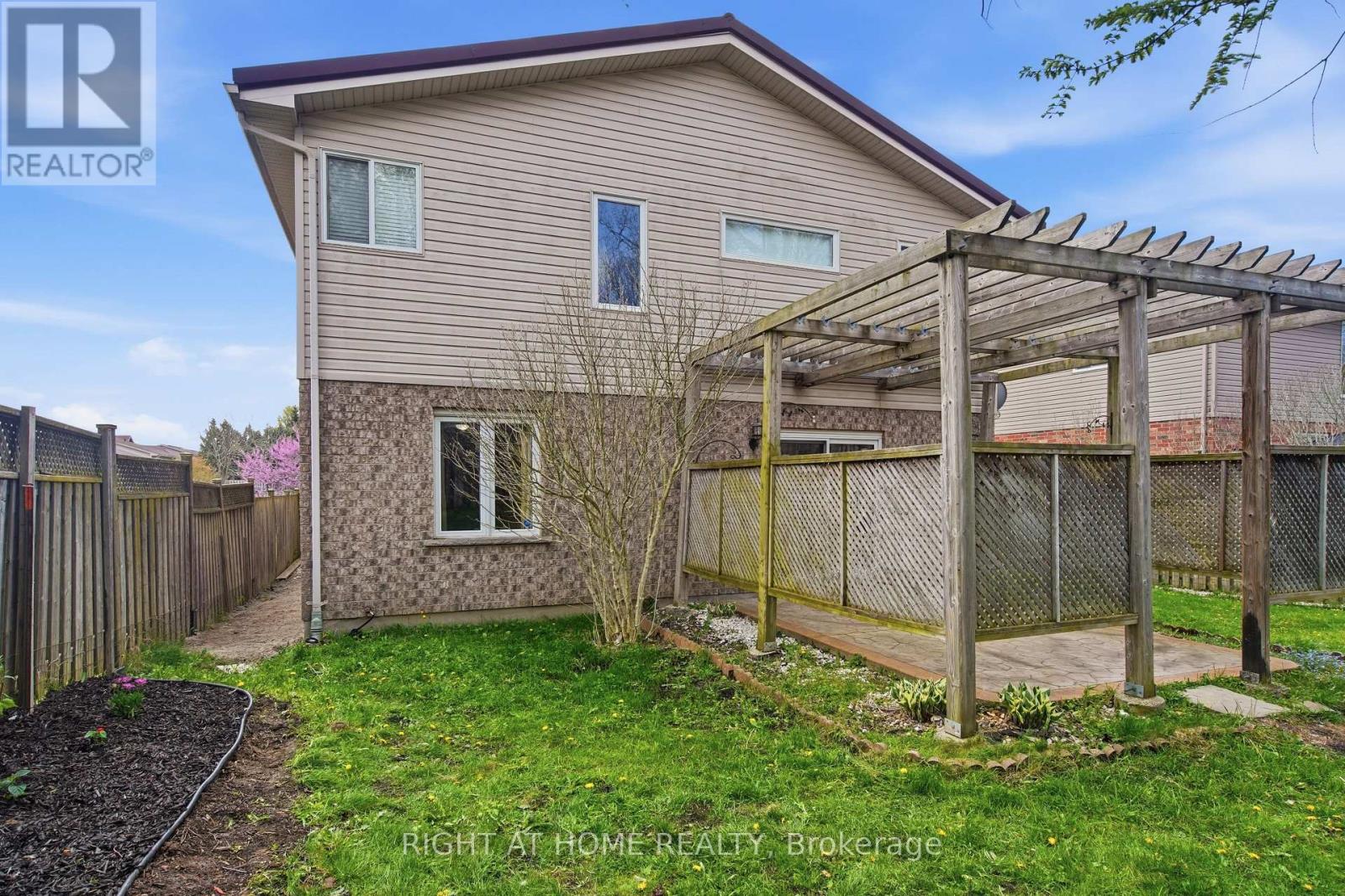 210 HAWTHORNE ROAD - 44