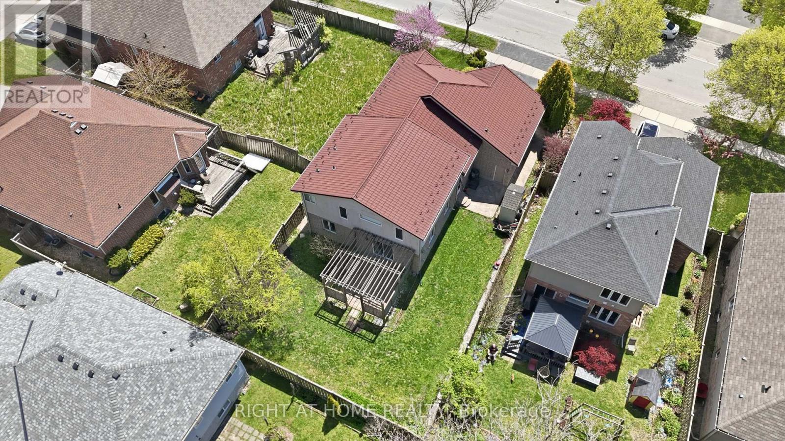 210 HAWTHORNE ROAD - 47