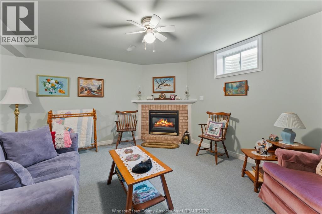 336 ROCKPORT - 24