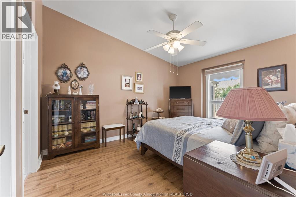 336 ROCKPORT - 15