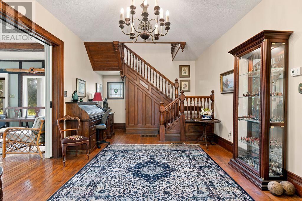 1258 LAKESHORE ROAD W - 13